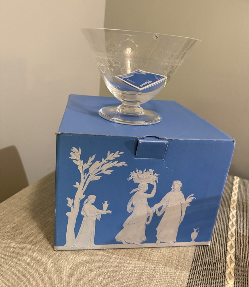 Wedgwood Floral Garland 8" Crystal Glass Footed Bowl NOS Box Slovakia